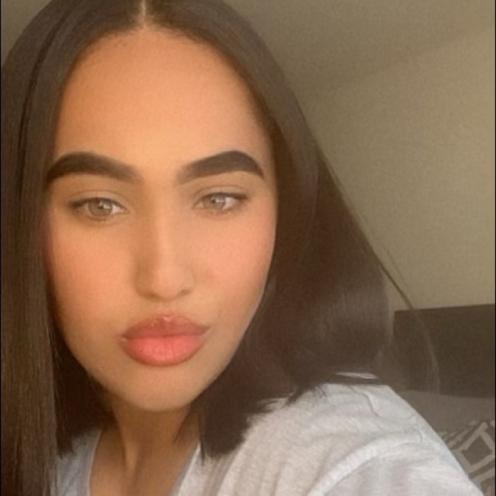 Meet your Posher, Anastasia